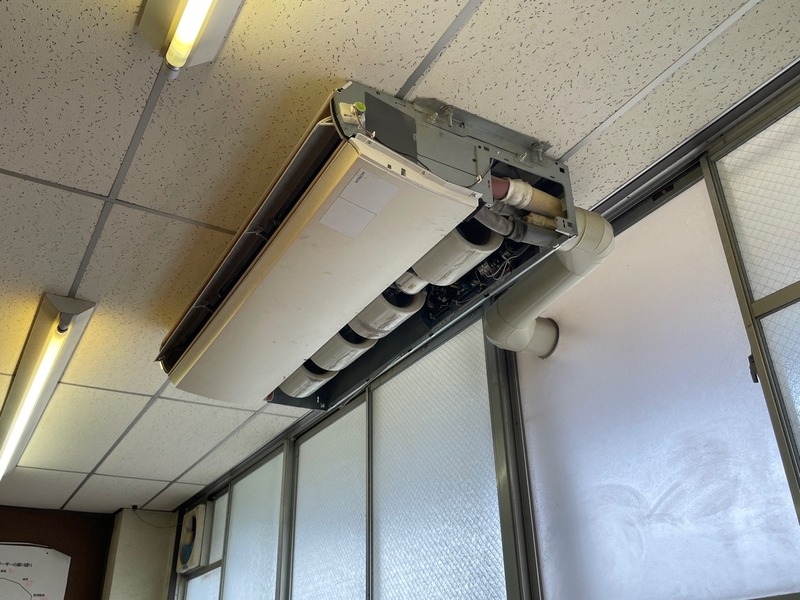 業務用空調設備の分解洗浄
